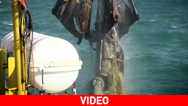 Έβγαλαν από το βυθό της θάλασσας 1.417 αυτοκίνητα…